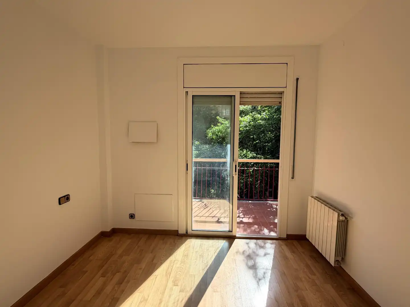 Wohnung zur Miete in Avenida MADRID, La Maternitat i Sant Ramon