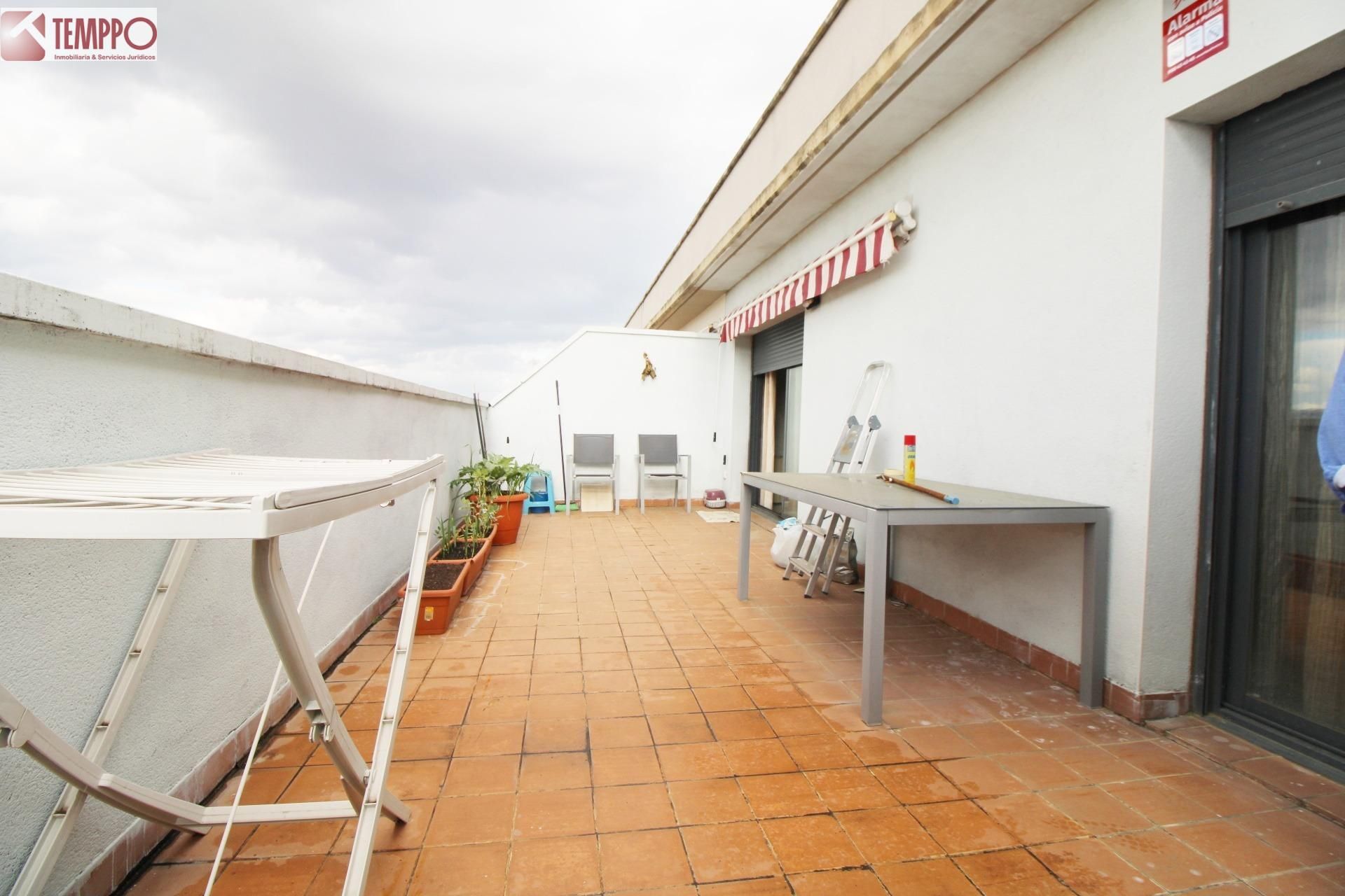 Attic for sale in Centre