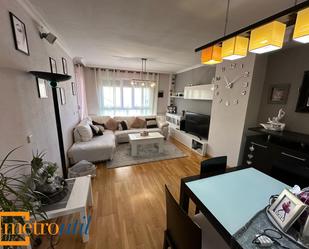 Sala d'estar de Casa o xalet en venda en Monterrubio de Armuña amb Terrassa i Balcó