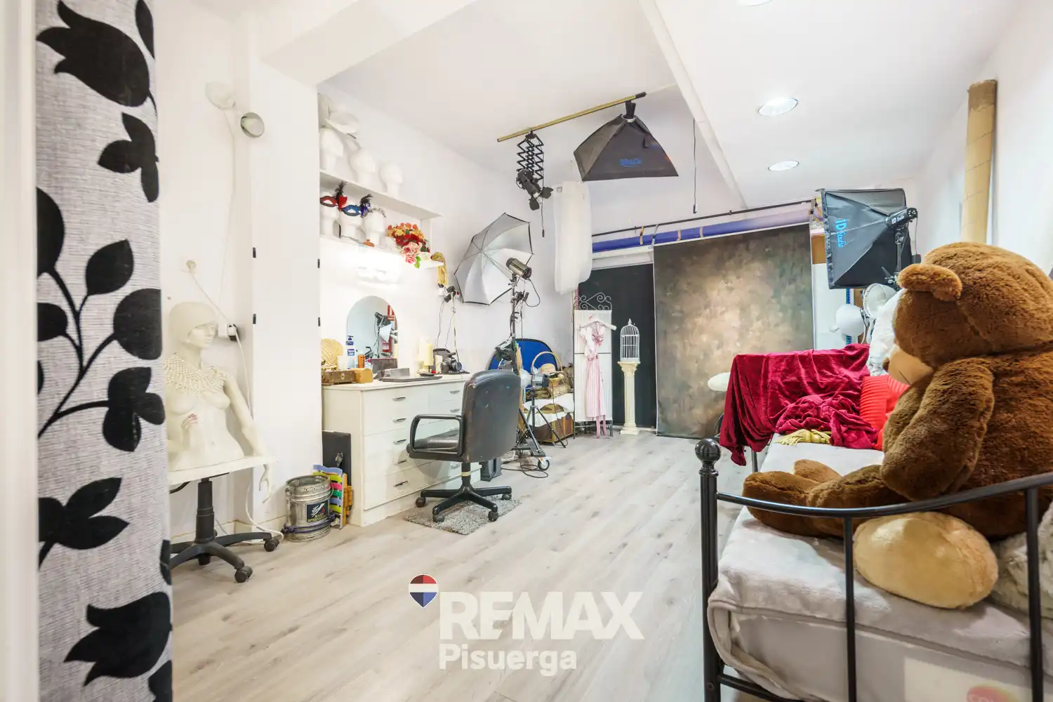 Ground floor for sale in Valladolid  with Storage room