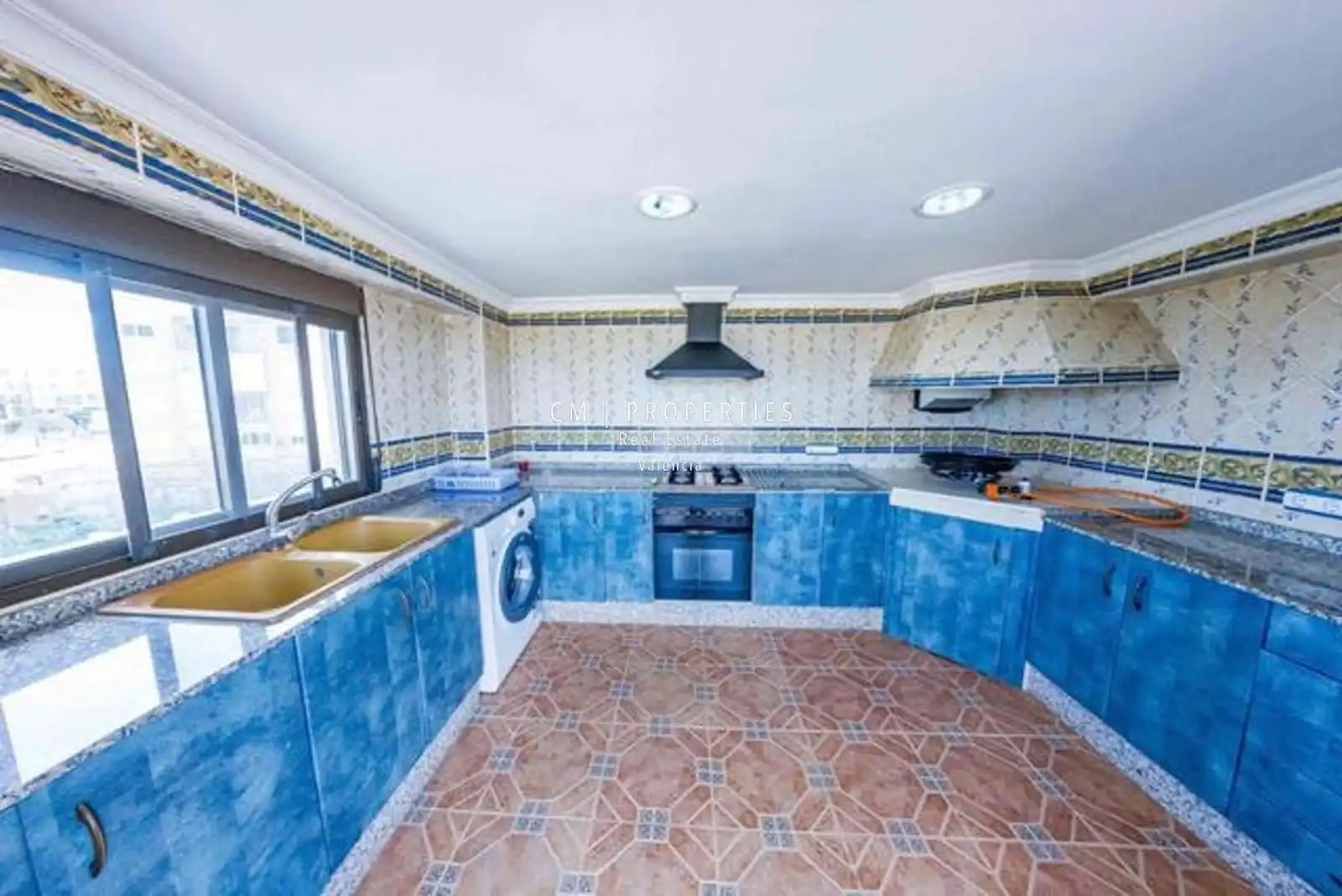 Villa con terrazza in vendita a Calle grup de pescadores del Marqués de valterra, imagen 4