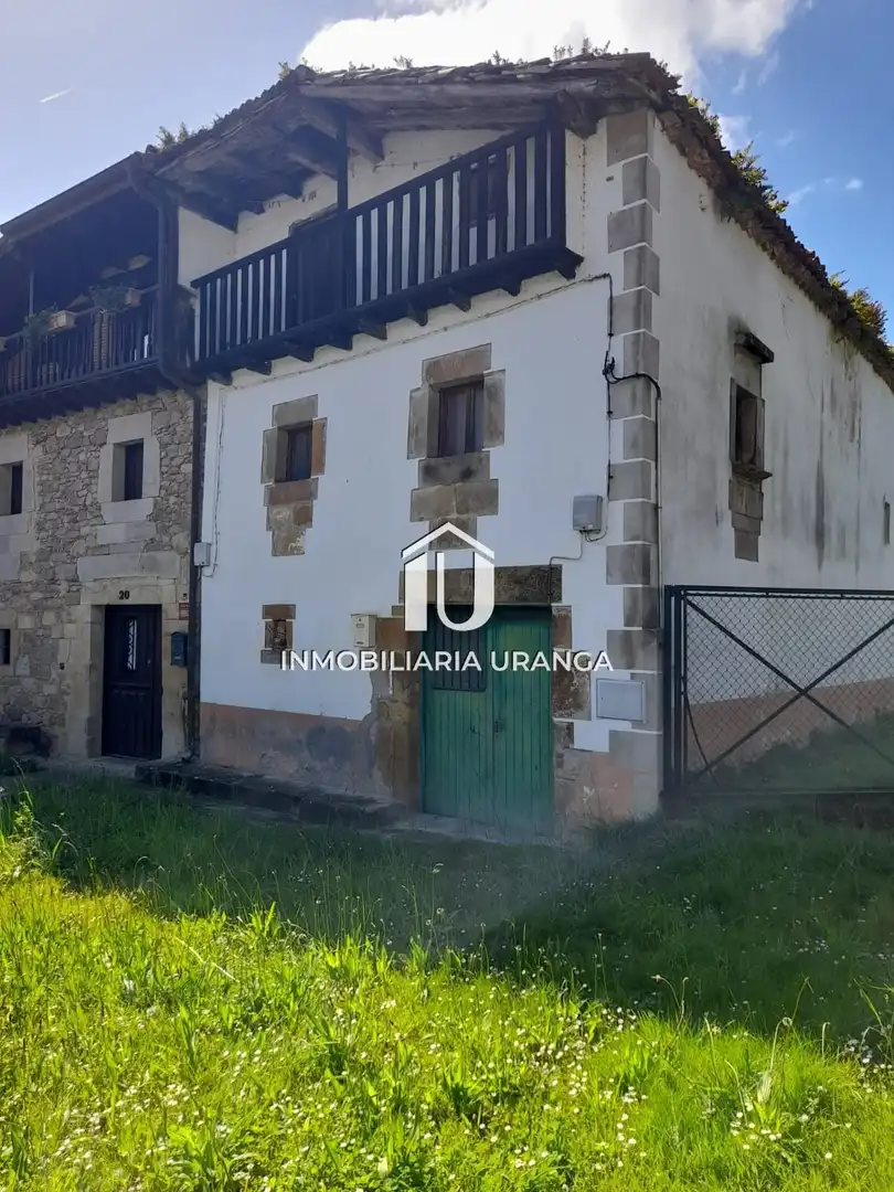 Vista exterior de Casa o chalet en venta en Guriezo