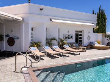 Xalet amb piscina en venda a Costa Teguise