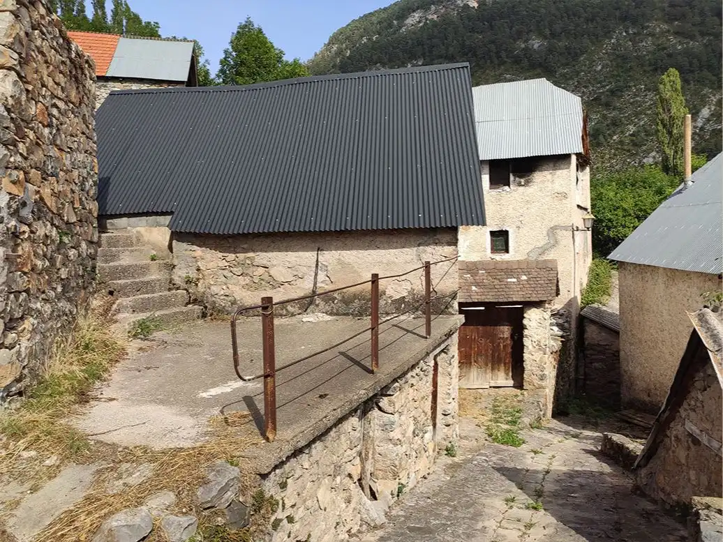 Casa rústica amb jardí en venda a alta serveto 9, imagen 7