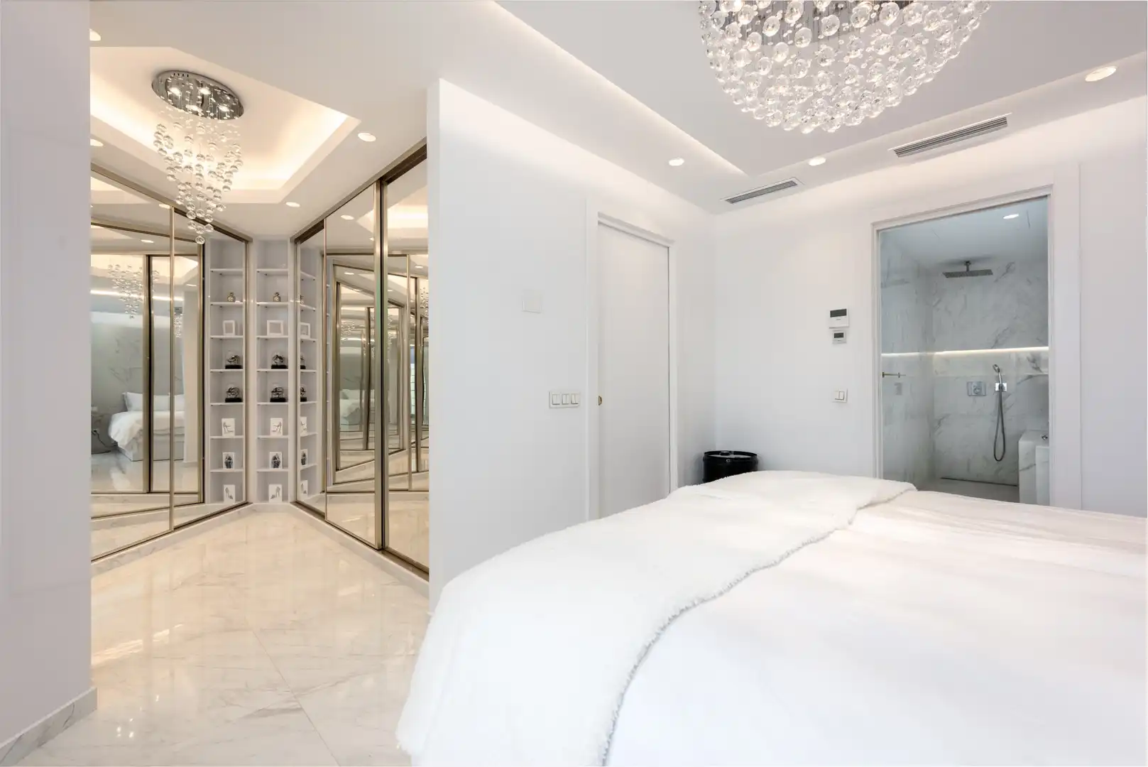 Habitación de Casa adosada en venta en Marbella con Aire acondicionado, Jardín privado y Terraza