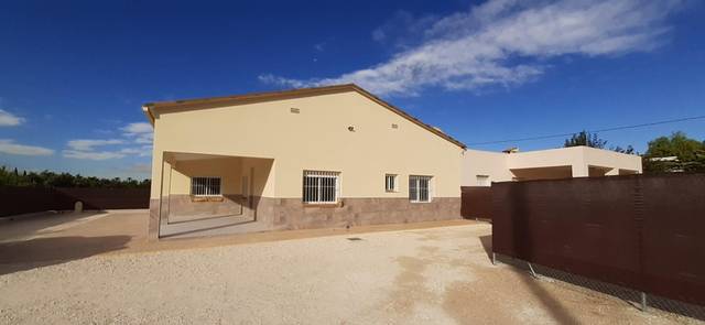 Casa-chalet en Alquiler en La Algoda - Matola - Llano de San José