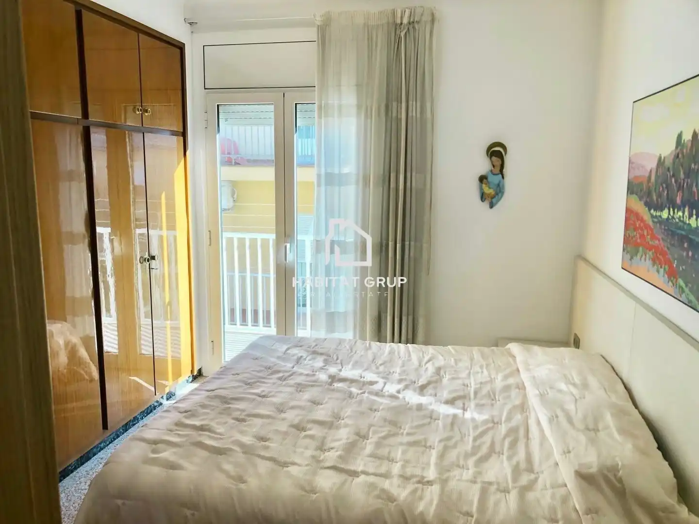 Dormitori de Casa o xalet en venda en Olot amb Calefacció, Jardí privat i Terrassa