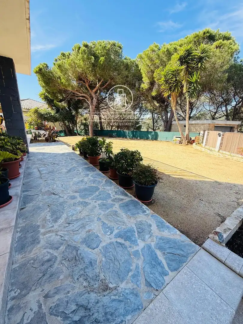 Garden of Houses for sale in Arenys de Munt  with Air Conditioner, Heating and Terrace