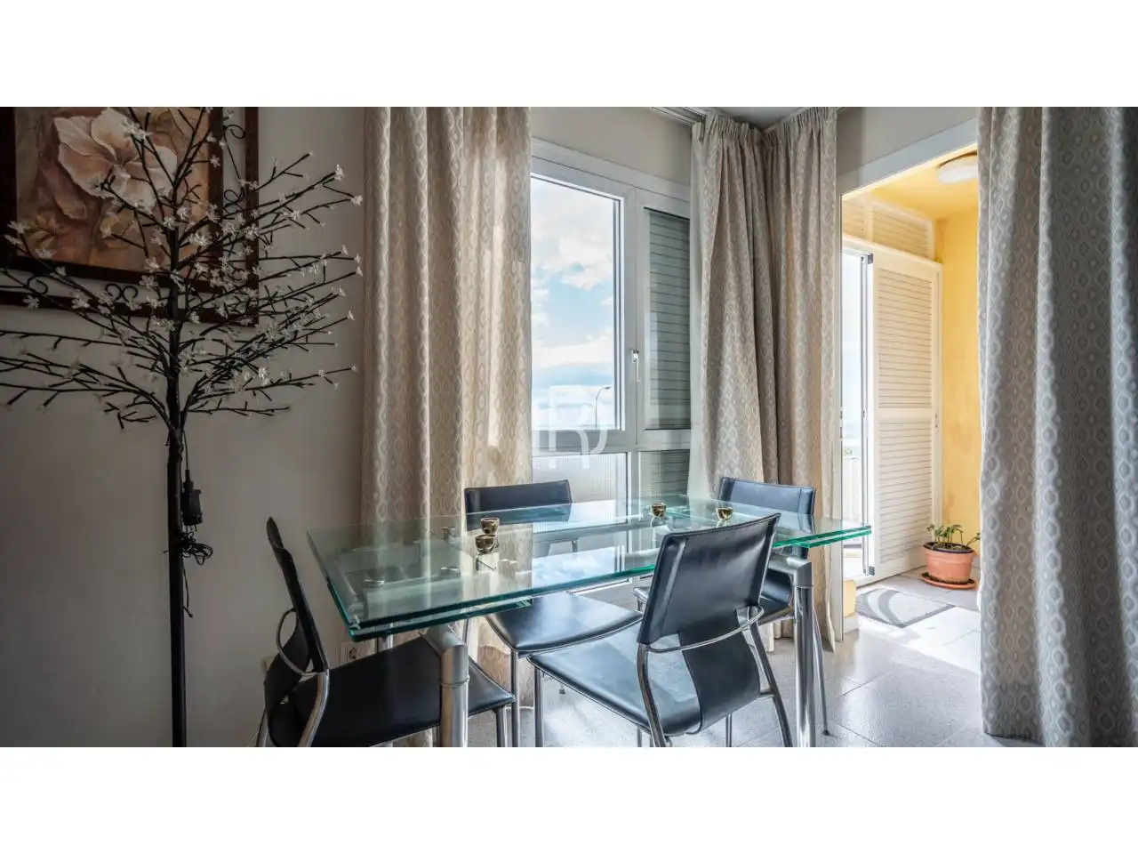 Esszimmer von Einfamilien-Reihenhaus zum Verkauf in Santa Cruz de Tenerife mit Klimaanlage, Terrasse und Möbliert