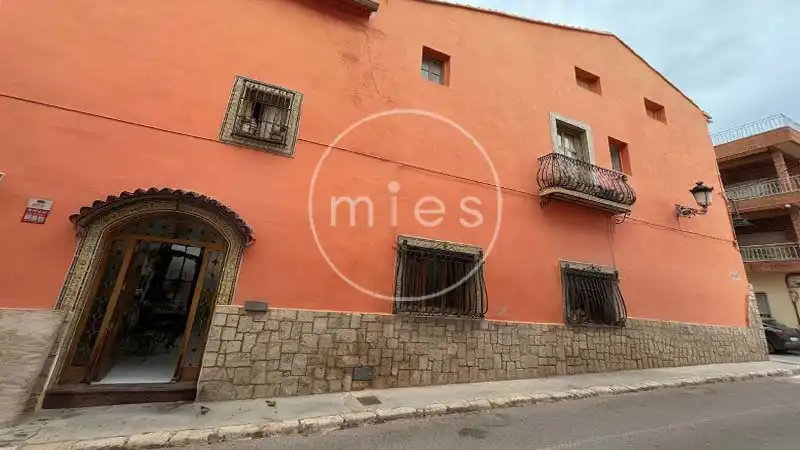 Vista exterior de Casa o xalet en venda en Turís amb Terrassa, Traster i Balcó