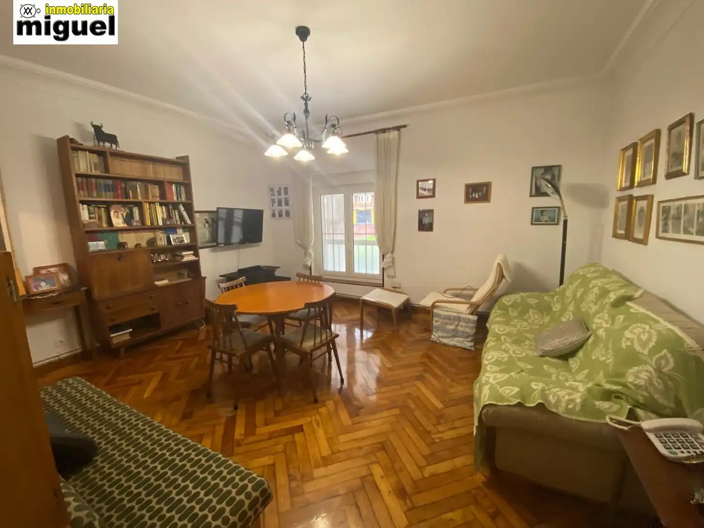 Living room of Flat for sale in Torrelavega   with Heating and Furnished