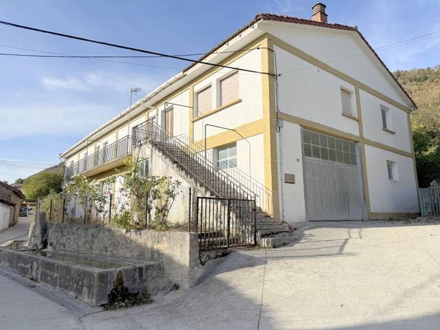 Casa-chalet en Venta en Améscoa Baja