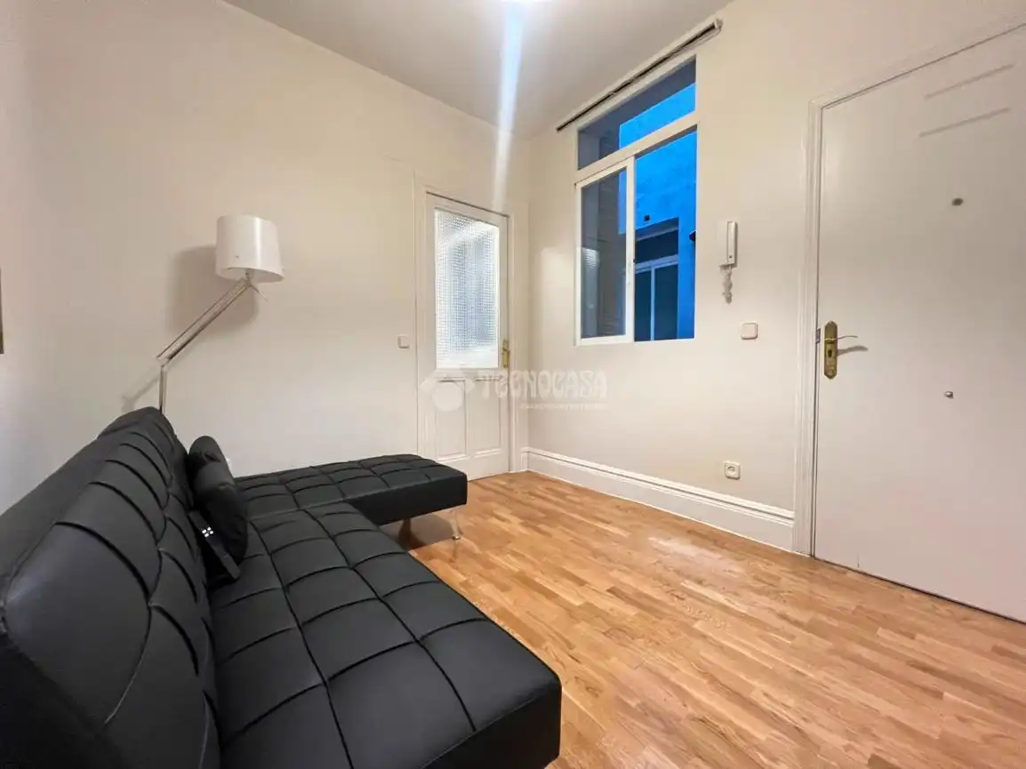 Living room of Flat for sale in Madrid  with Heating