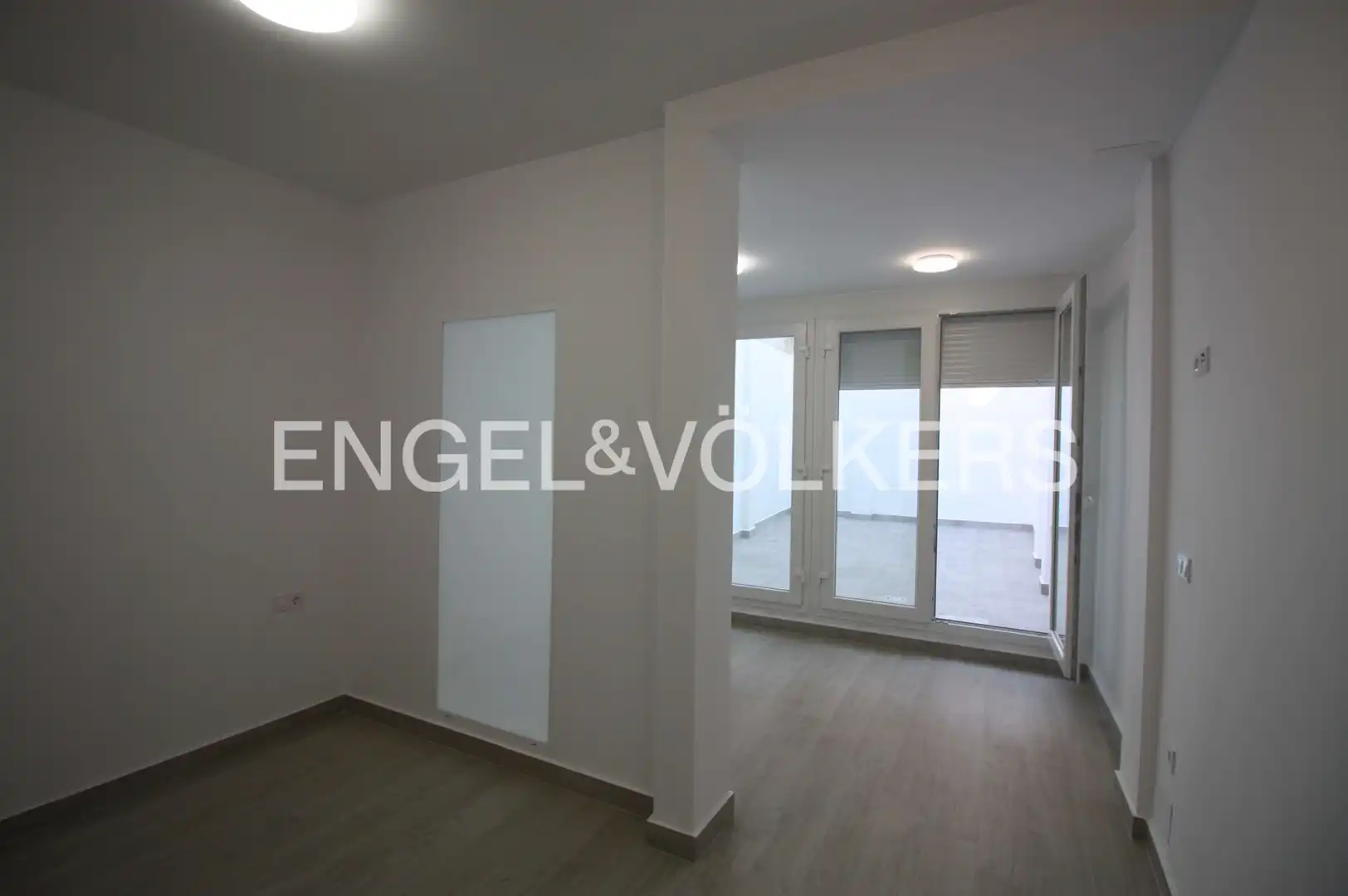 Study for rent in Valencia  with Heating, Parquet flooring and Terrace