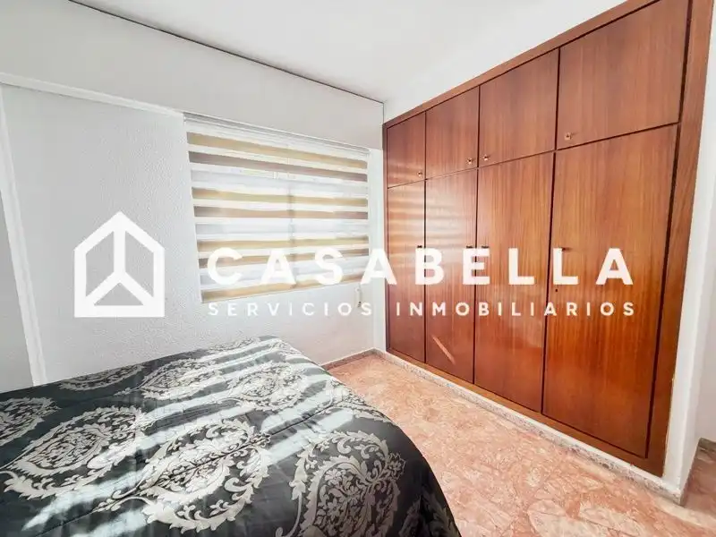 Schlafzimmer von Wohnung zur Miete in Valencia mit Klimaanlage, Heizung und Terrasse
