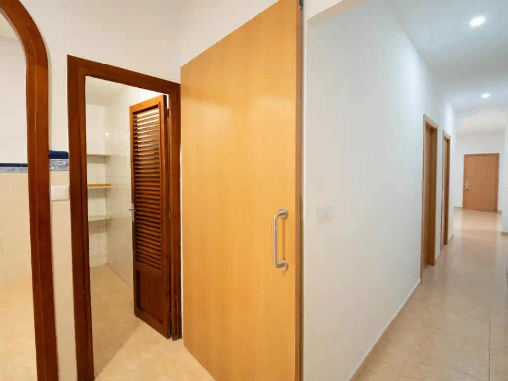 Planta baja en venta en La Pobla de Vallbona con Aire acondicionado, Calefacción y Terraza