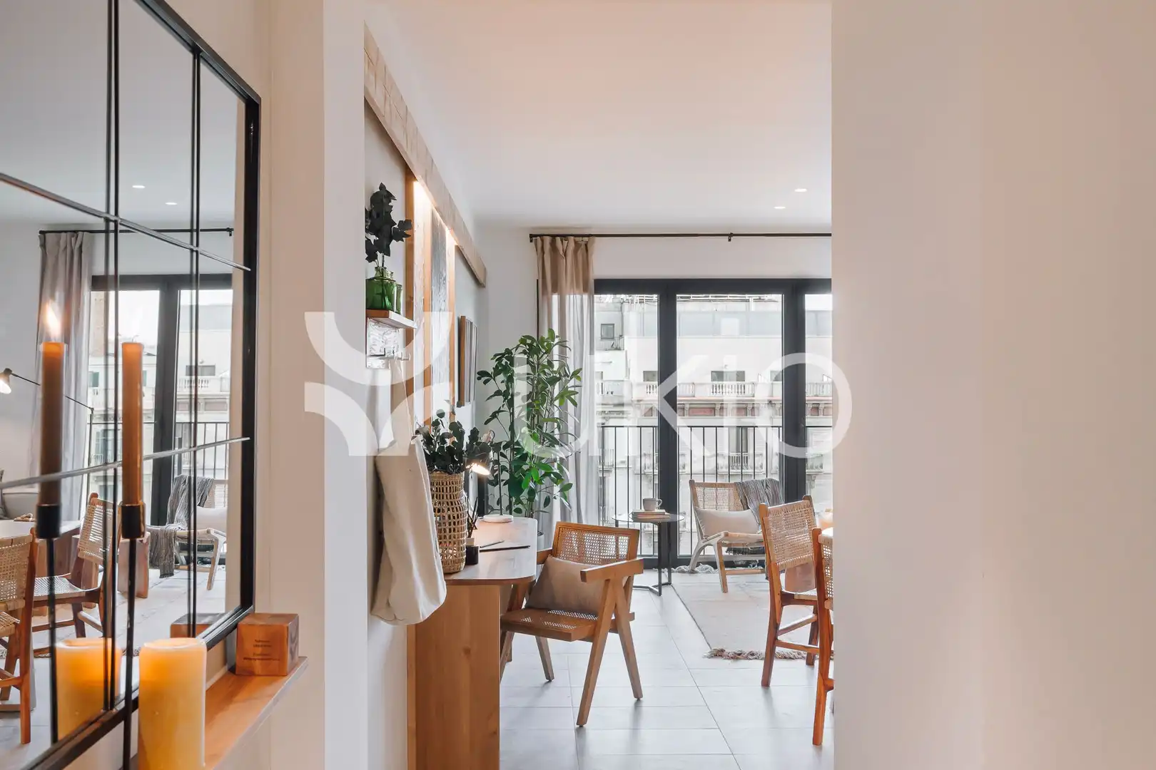 Balcony of Apartments for rent in Barcelona  with Air Conditioner, Furnished and Oven