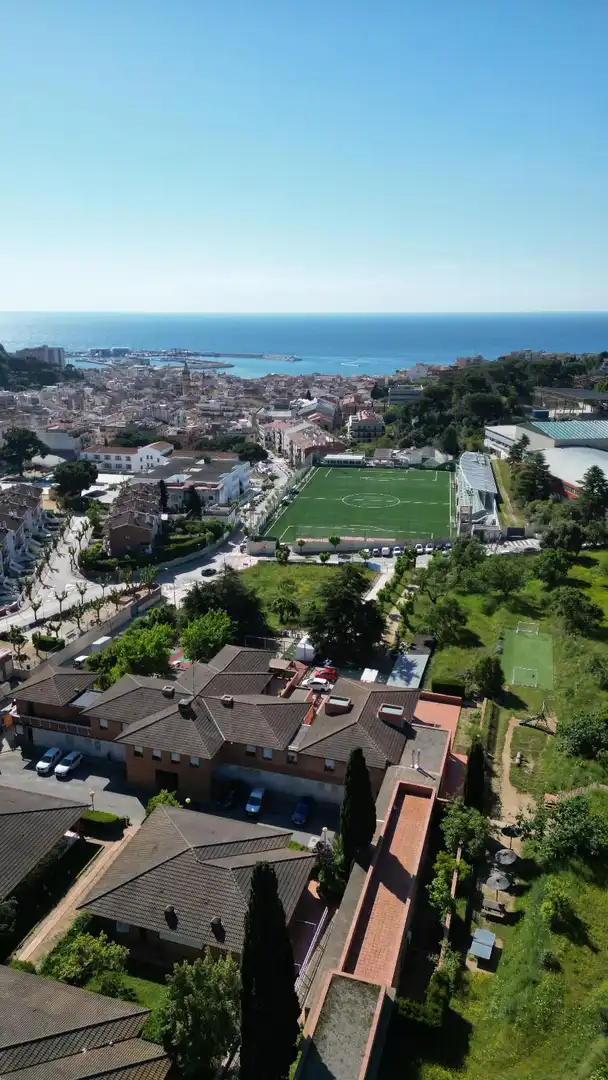 Vista exterior de Apartamento en venta en Arenys de Mar con Aire acondicionado, Calefacción y Jardín privado