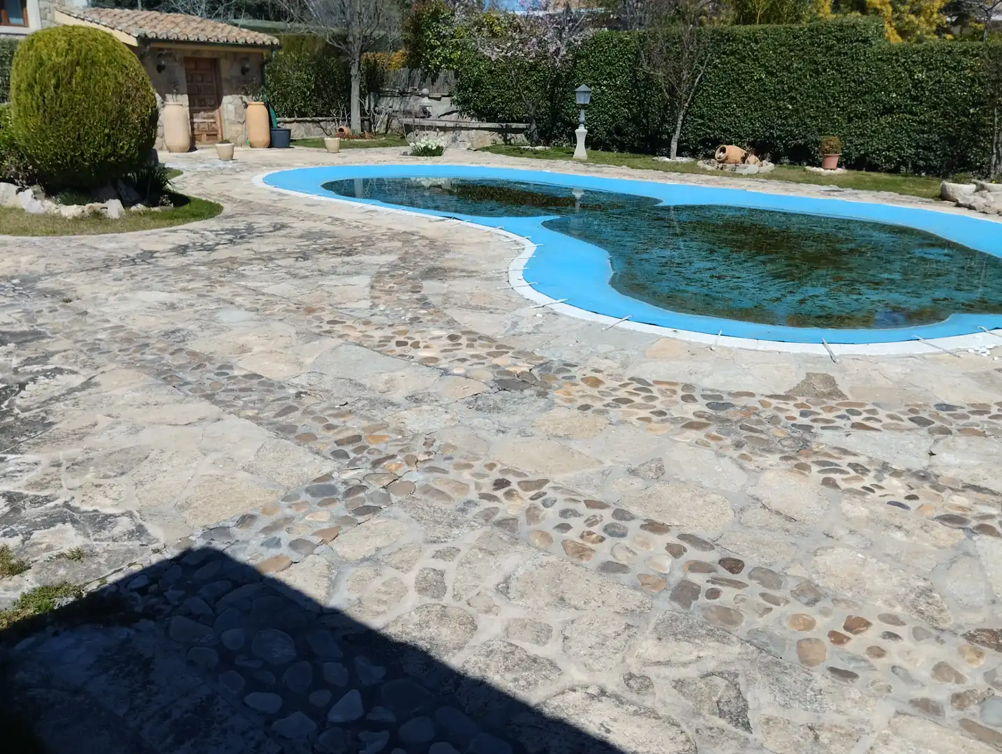 Swimming pool of Houses for sale in El Escorial  with Air Conditioner, Heating and Private garden