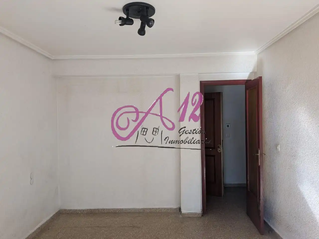 Bedroom of Flat for sale in Valencia