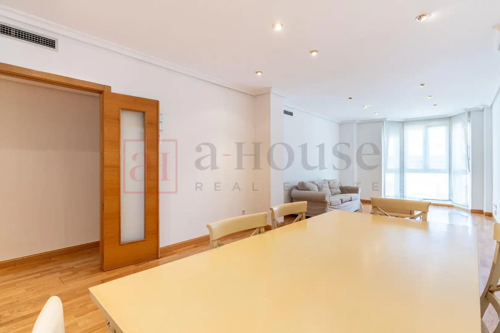 Exterior view of Flat for sale in Madrid  with Air Conditioner, Heating and Private garden