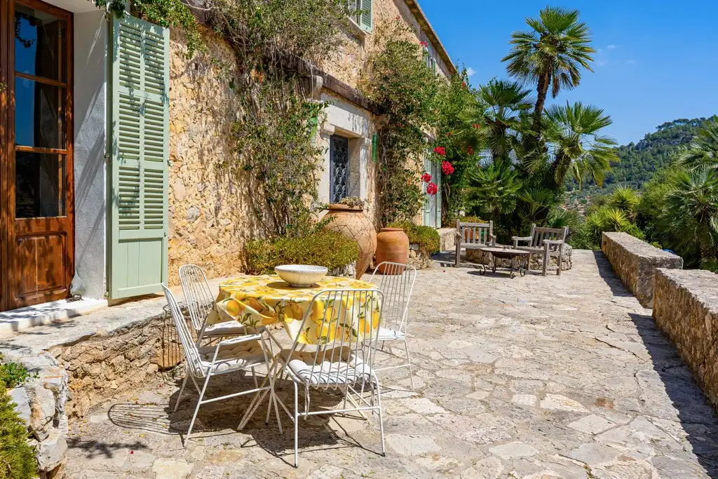 Terrassa de Finca rústica en venda en Puigpunyent amb Aire condicionat, Calefacció i Jardí privat