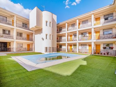 Piso con piscina en venta en Calle BARCELONA 4