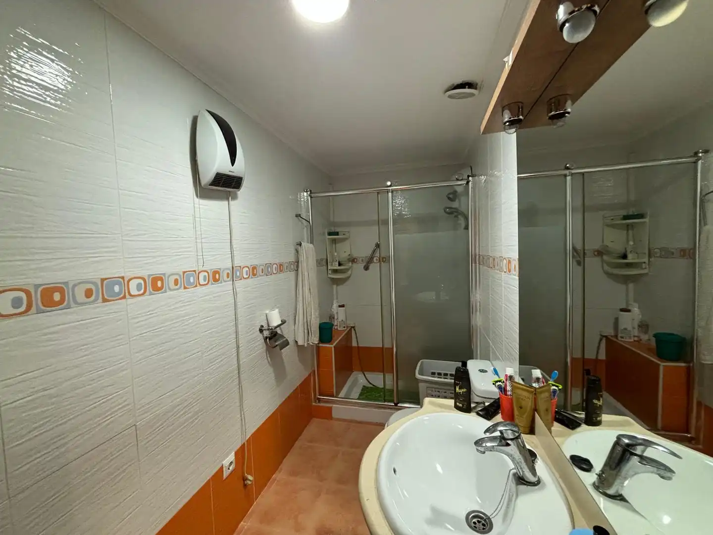 Badezimmer von Wohnung zum Verkauf in Zuera mit Klimaanlage, Heizung und Privatgarten