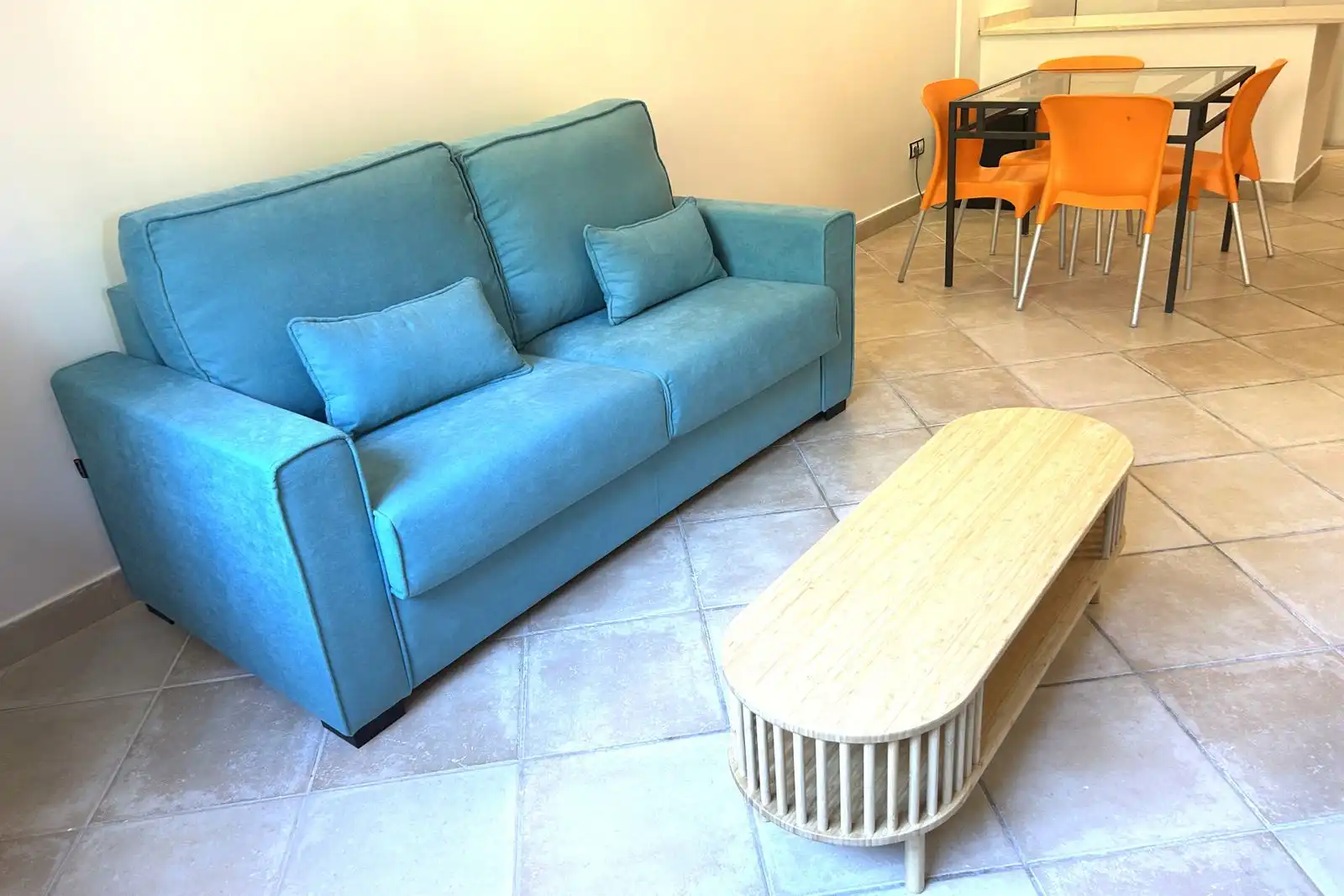 Sala d'estar de Pis en venda en Benahavís amb Moblat i Piscina comunitària