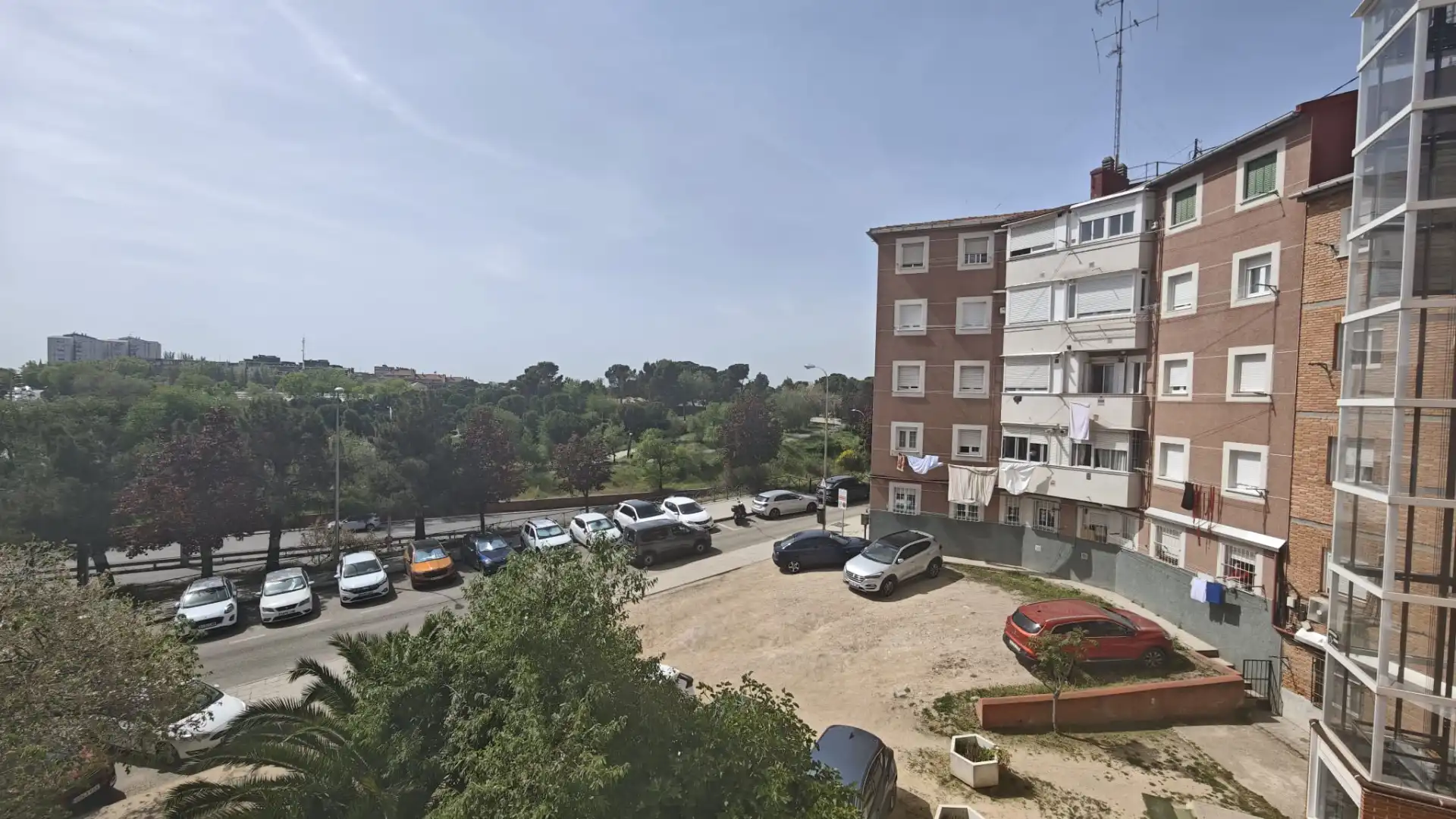 Parking de Piso en venta en Madrid con Calefacción y Amueblado