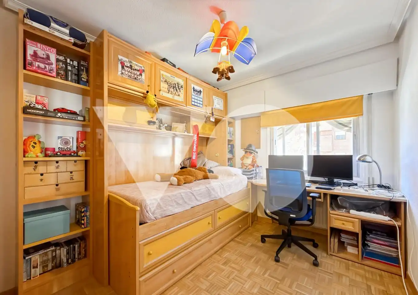 Dormitori de Pis en venda en Madrid amb Calefacció, Parquet i Terrassa