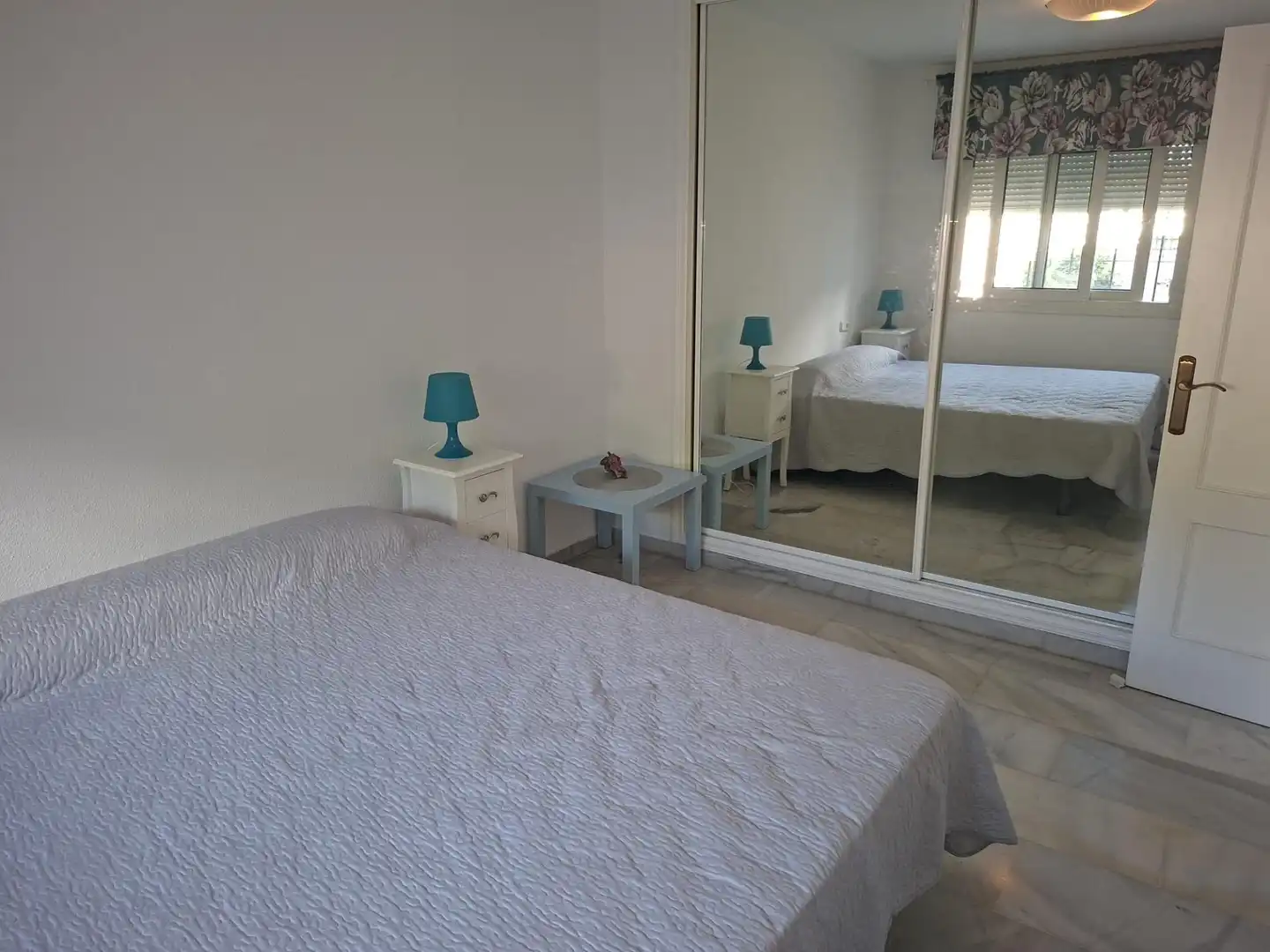 Schlafzimmer von Erdgeschoss zum Verkauf in Fuengirola mit Terrasse, Möbliert und Gemeinschaftspool