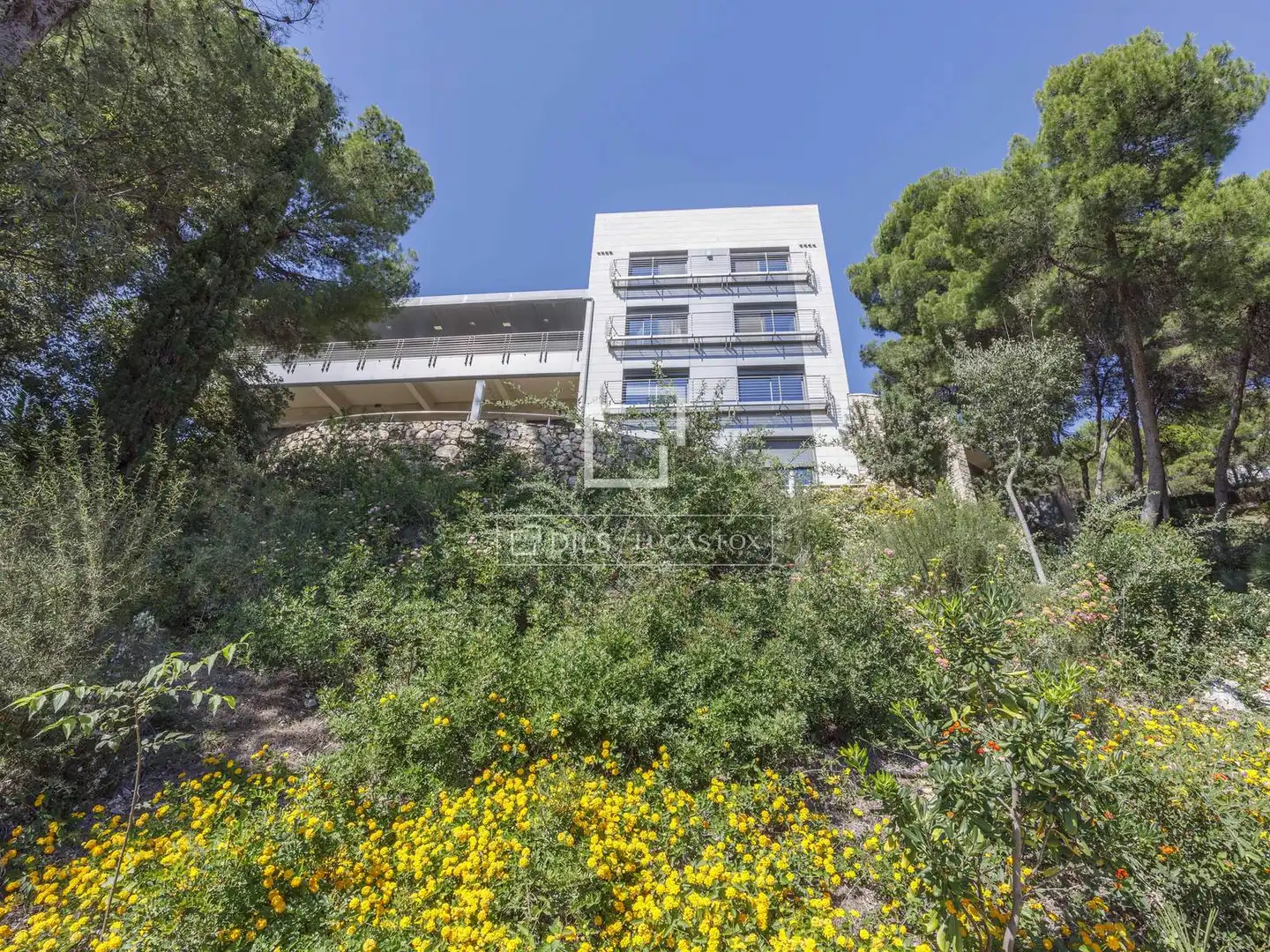 Vista exterior de Casa o xalet en venda en Rocafort amb Aire condicionat, Calefacció i Jardí privat