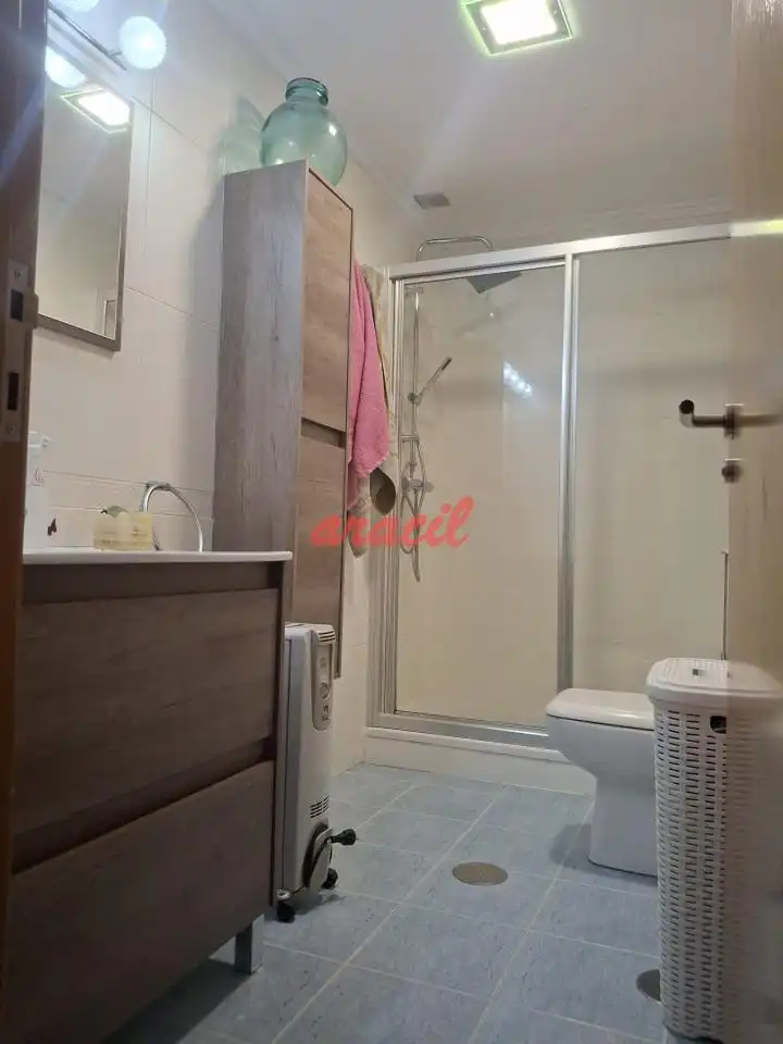 Baño de Dúplex en venta en Ourense Capital  con Calefacción y Amueblado
