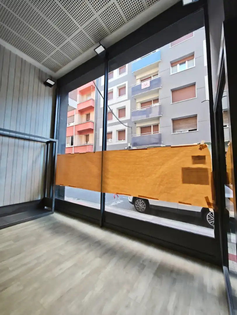 Local comercial de lloguer a Juan Antonio Abasolo Kalea 10, imagen 5