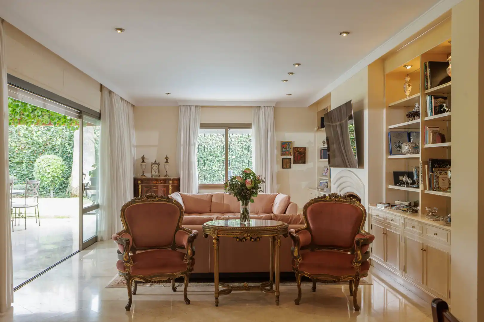 Casa con piscina en venta en Río Real - Los Monteros, imagen 3