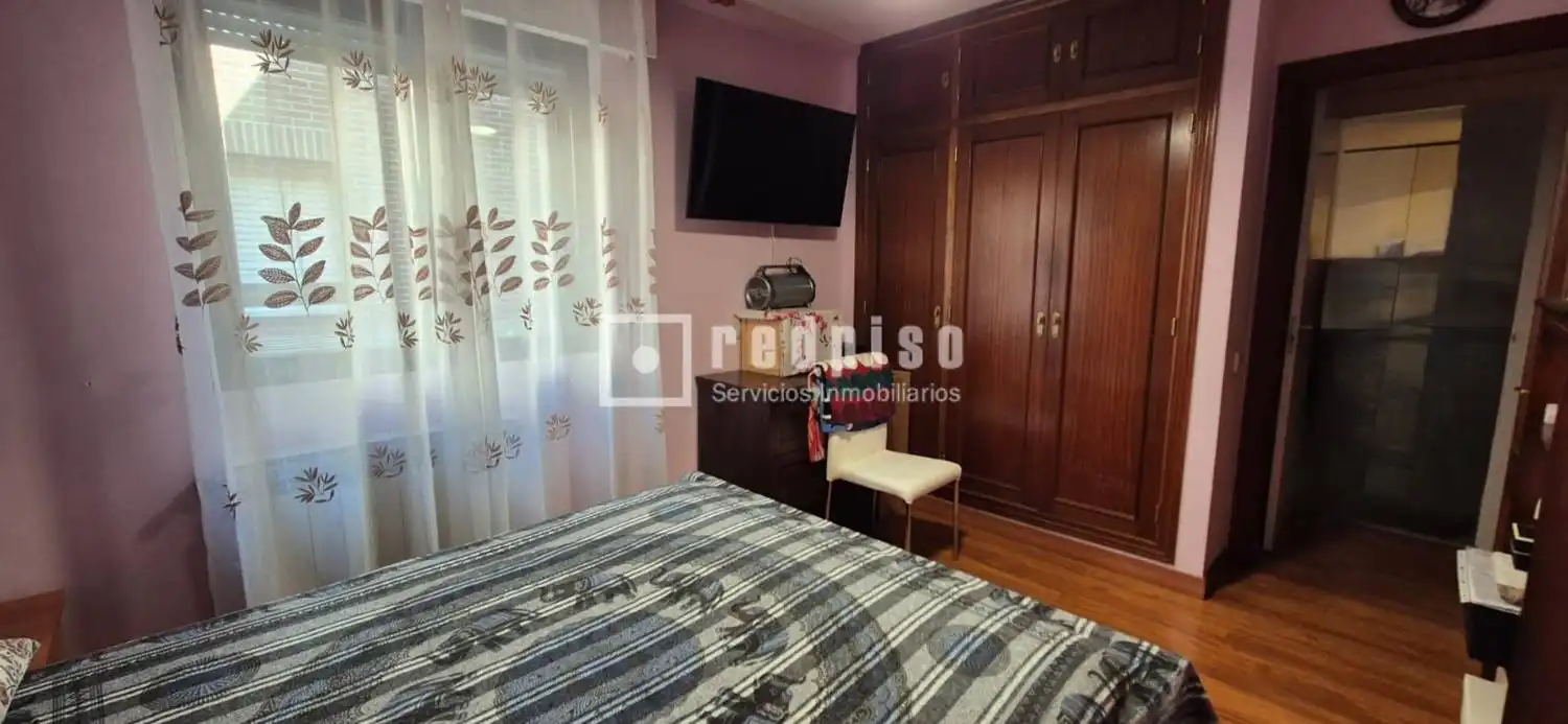 Habitación de Piso en venta en Galapagar con Calefacción, Terraza y Piscina