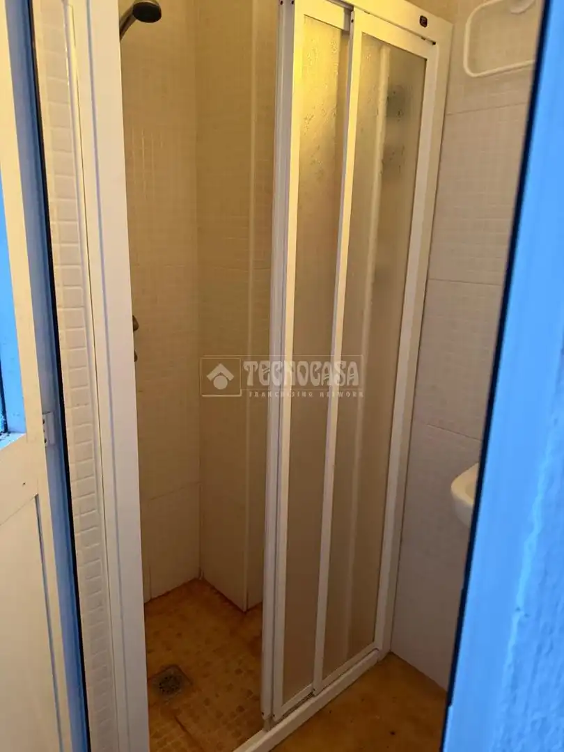 Bathroom of Houses for sale in Baeza  with Furnished and Balcony