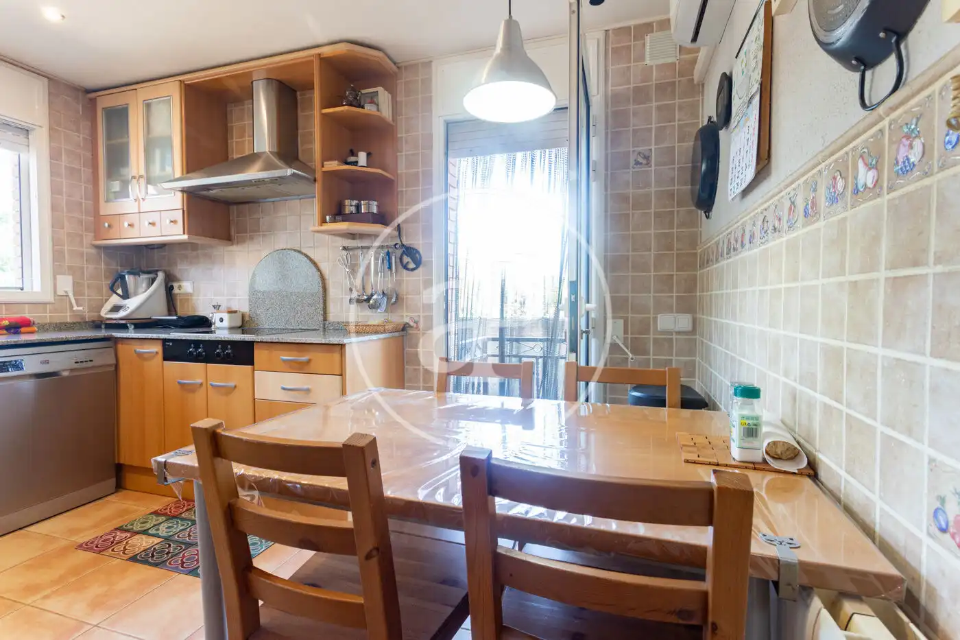 Cocina de Casa o chalet en venta en Rubí con Aire acondicionado, Calefacción y Jardín privado
