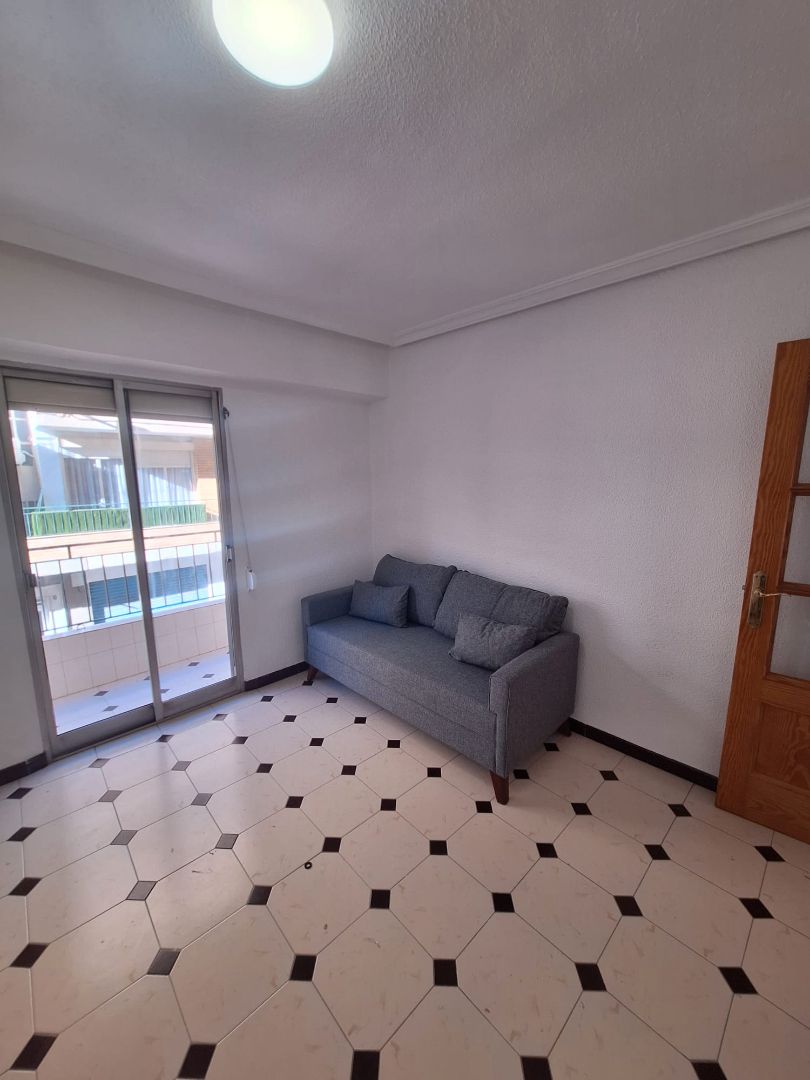 Sala de estar de Piso de alquiler en  Murcia Capital con Amueblado, Horno y Lavadora