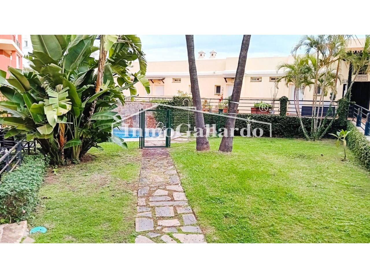 Jardí de Pis en venda en Rincón de la Victoria amb Aire condicionat, Calefacció i Terrassa