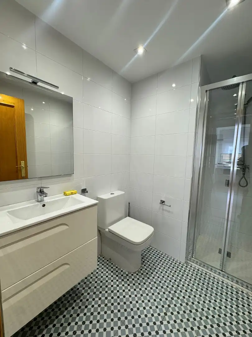 Baño de Piso de alquiler en Valencia con Aire acondicionado, Calefacción y Parquet