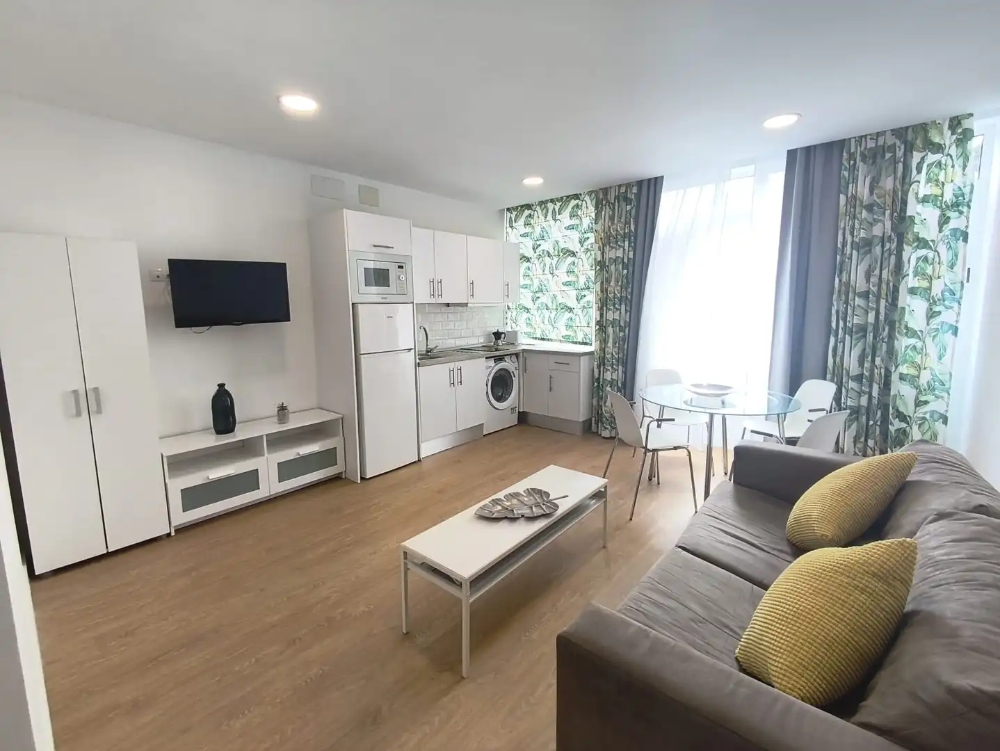 Wohnzimmer von Wohnung zur Miete in Las Palmas de Gran Canaria mit Parkett, Möbliert und Waschmaschine