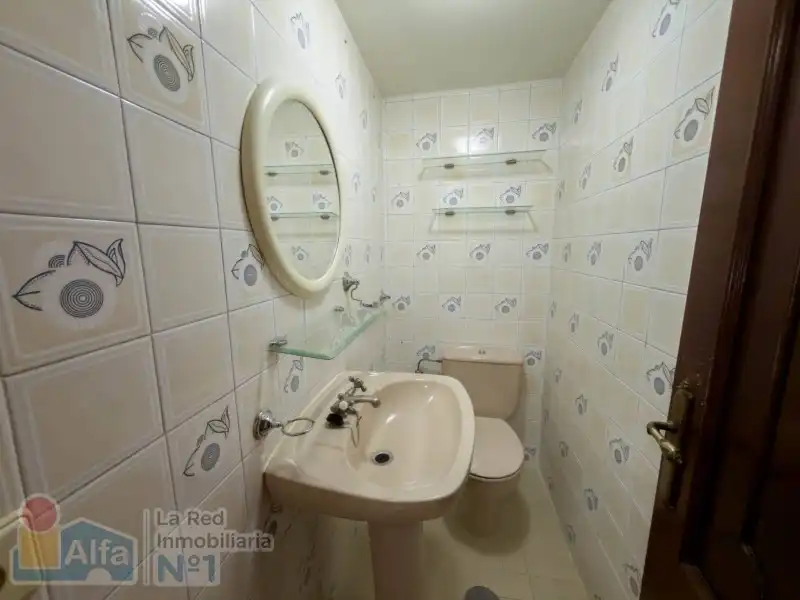 Baño de Casa adosada en venta en Vigo  con Calefacción, Jardín privado y Amueblado