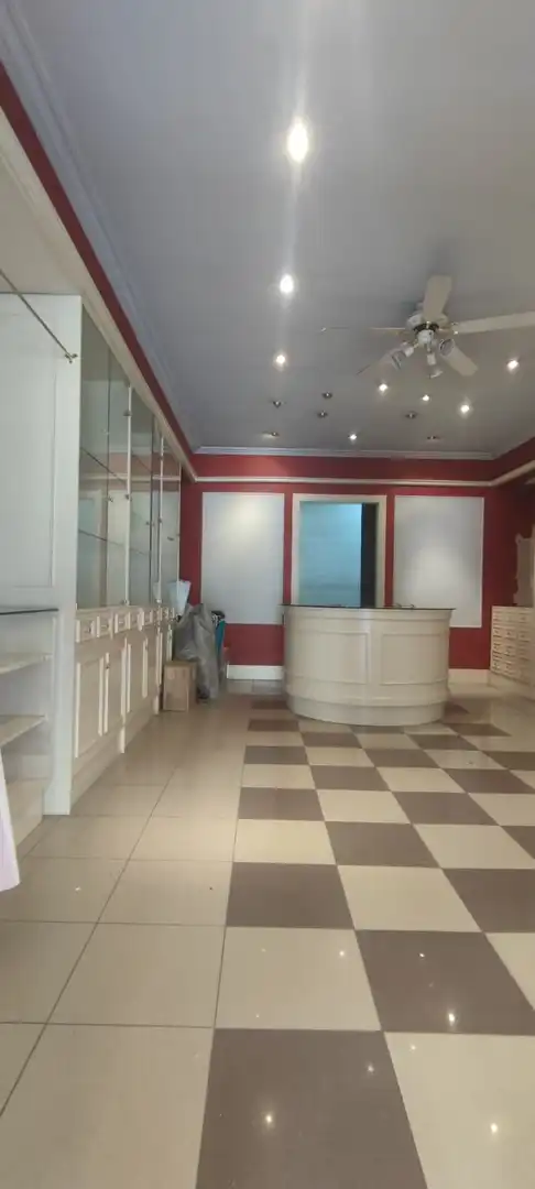 Local comercial en venda a NA SAURINA D´ENTENÇA, imagen 5
