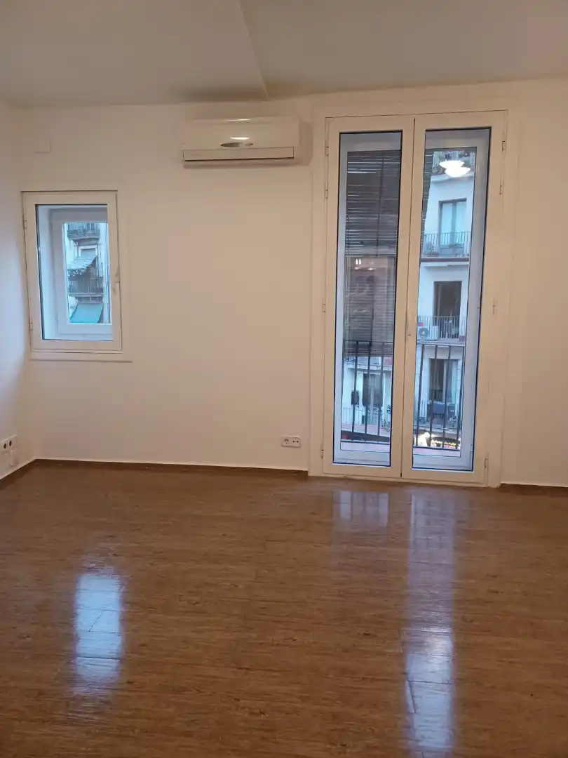 Sala de estar de Piso en venta en Barcelona con Trastero, Horno y Balcón