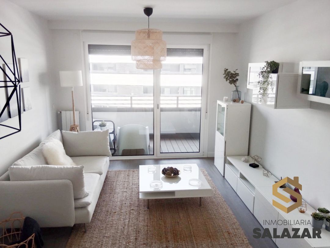 Living room of Attic to rent in Bilbao   with Heating, Private garden and Terrace