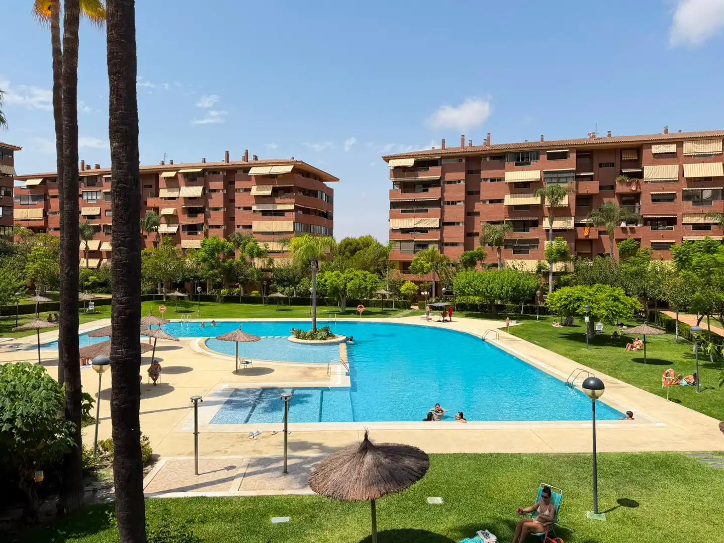 Vista exterior de Dúplex en venta en Alicante / Alacant con Aire acondicionado, Calefacción y Terraza