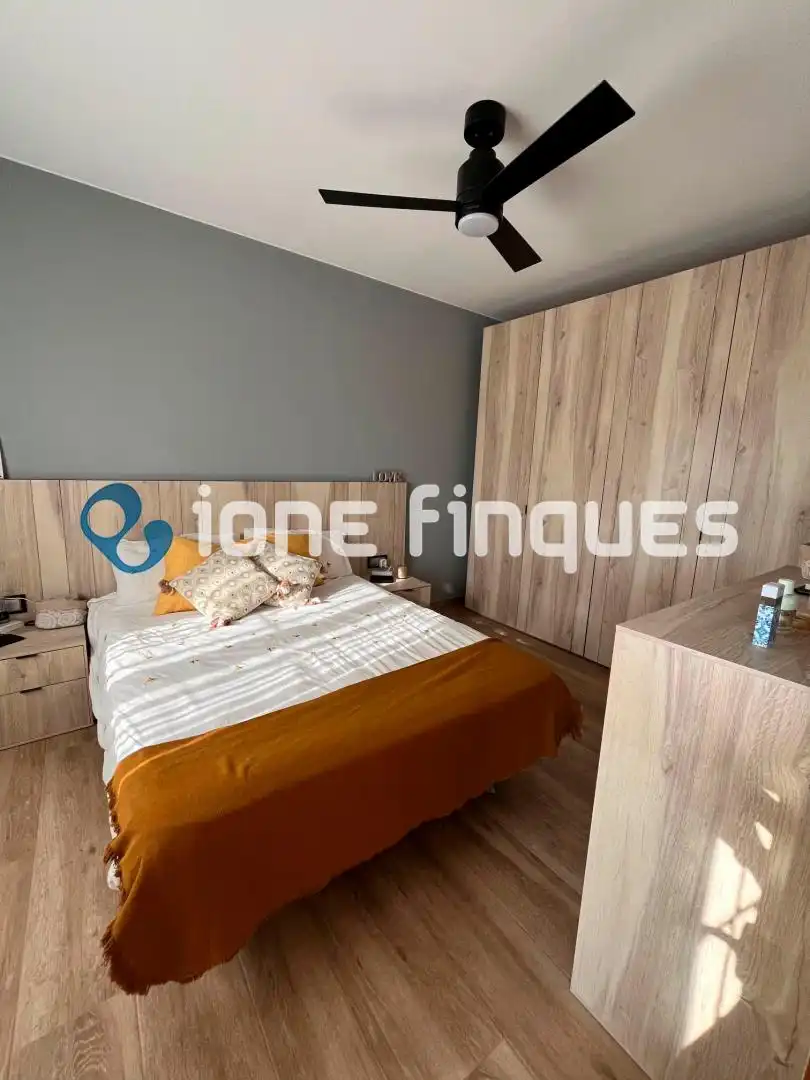 Schlafzimmer von Wohnung zum Verkauf in Terrassa mit Heizung, Balkon und Internet