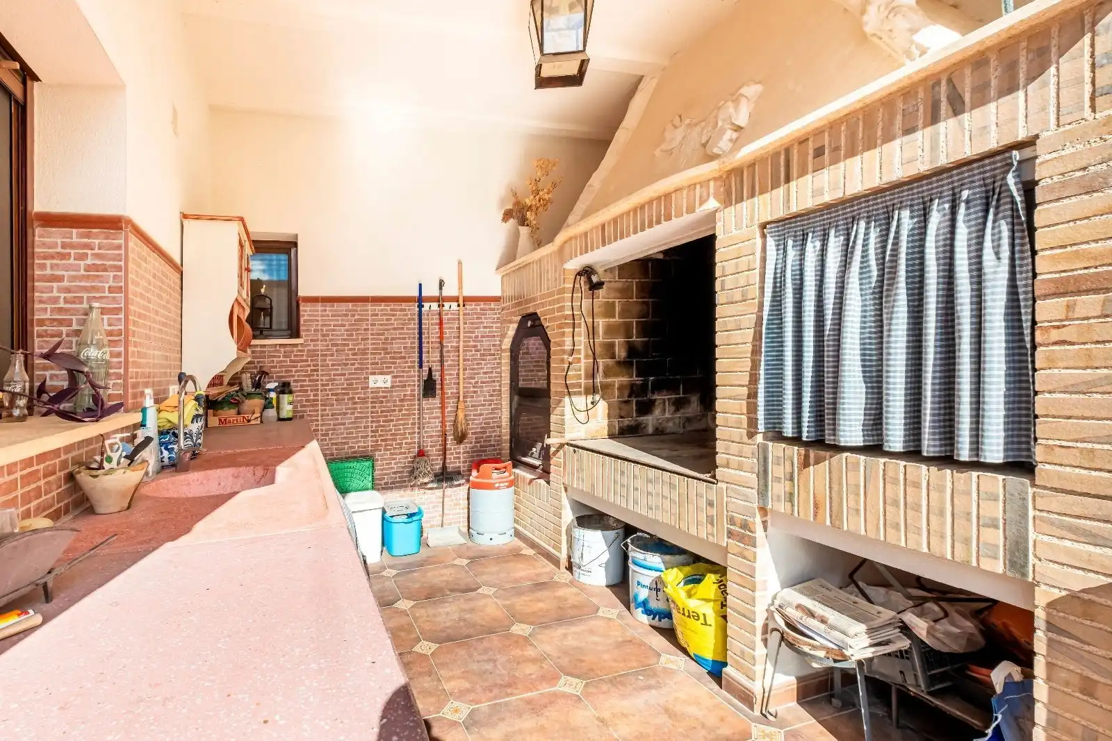 Cuina de Casa o xalet en venda en El Pinós / Pinoso amb Calefacció, Terrassa i Traster